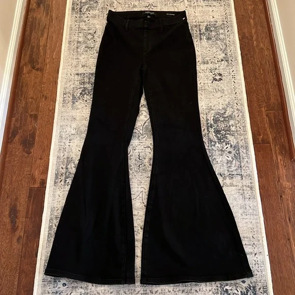 Judy Blue Black Pull-On Stretch Super Flare - Picture 2 of 4